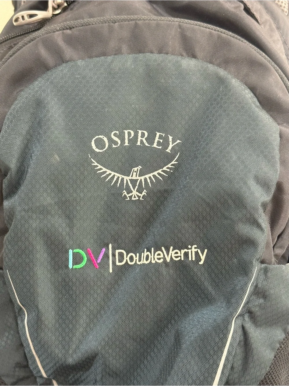 OSPREY Daylite Men's Black and Dark Blue Hydration Pack